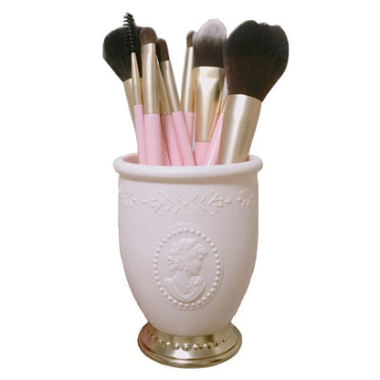 French Retro Makeup Brush Holder – Embossed Portrait Organizer